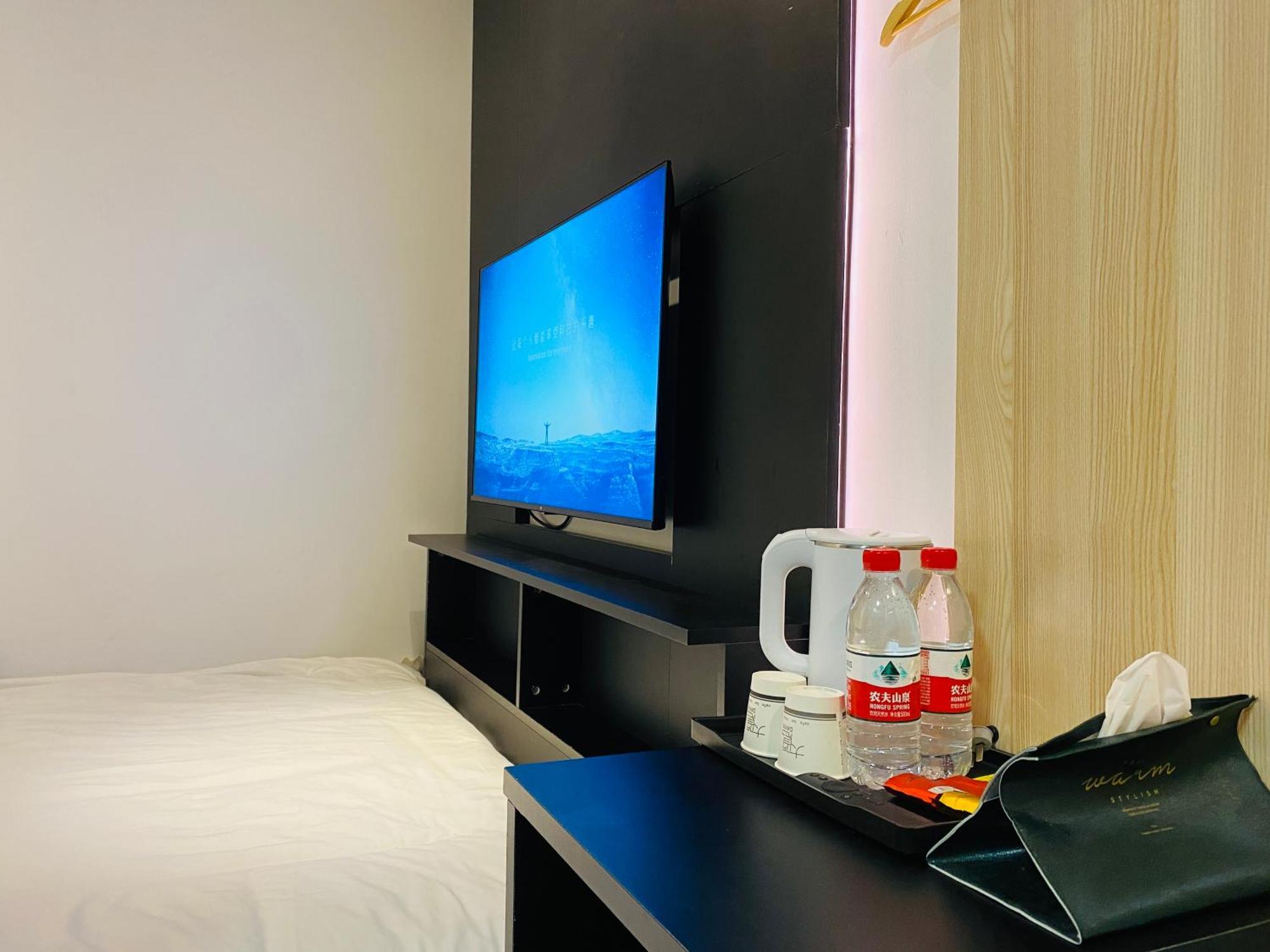 Dayin International Youth Hostel - Near East Nanjing Road & People'S Square & The Bund -Large Social Area -Bar -Cafe -Gym -Free Laundry Luggage Storage -24H Front Desk -English Service Xangai Exterior foto